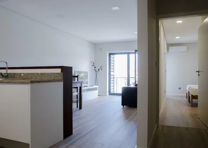 Central Inn アパート